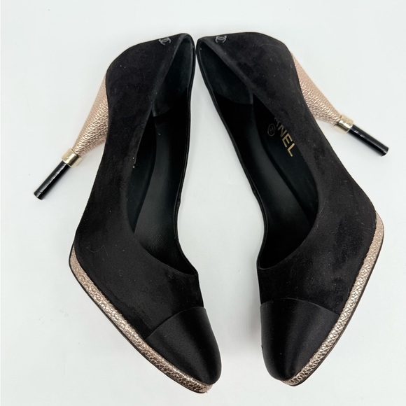 Chanel 2016 Black Suede Leather Satin CC Cap Toe Logo Metallic Heel Pumps EU 41 - Picture 6 of 14